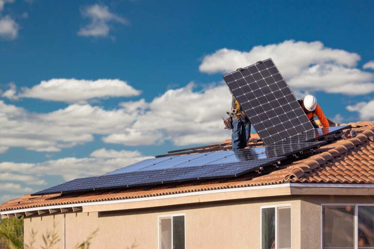 Lire la suite à propos de l’article Pourquoi installer des panneaux solaires chez soi